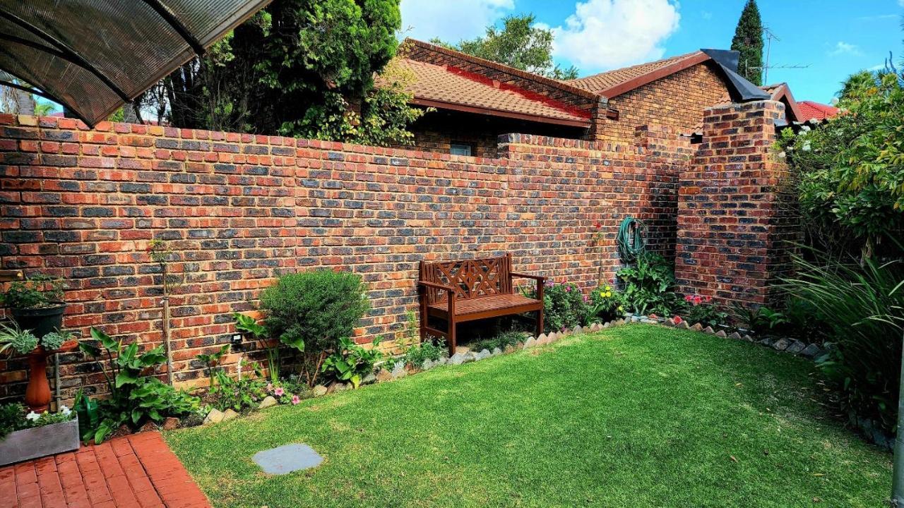 Lavender Villa No Loadshedding Kempton Park Exterior foto